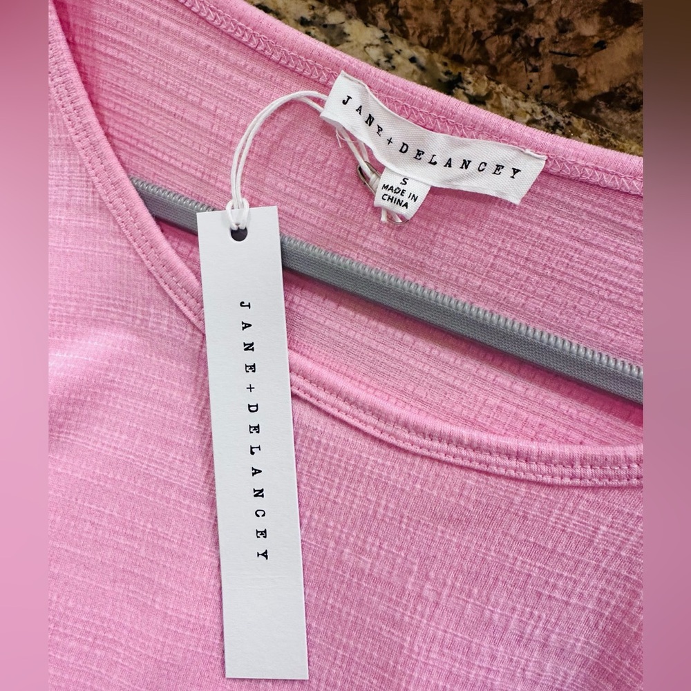 Jane + Delancey Pink Puff Sleeve Top - Picture 4 of 4